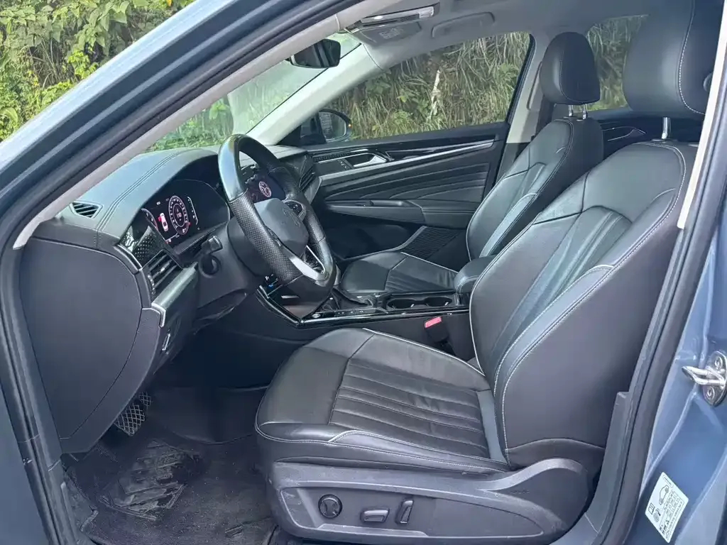 Volkswagen Passat — фото 7