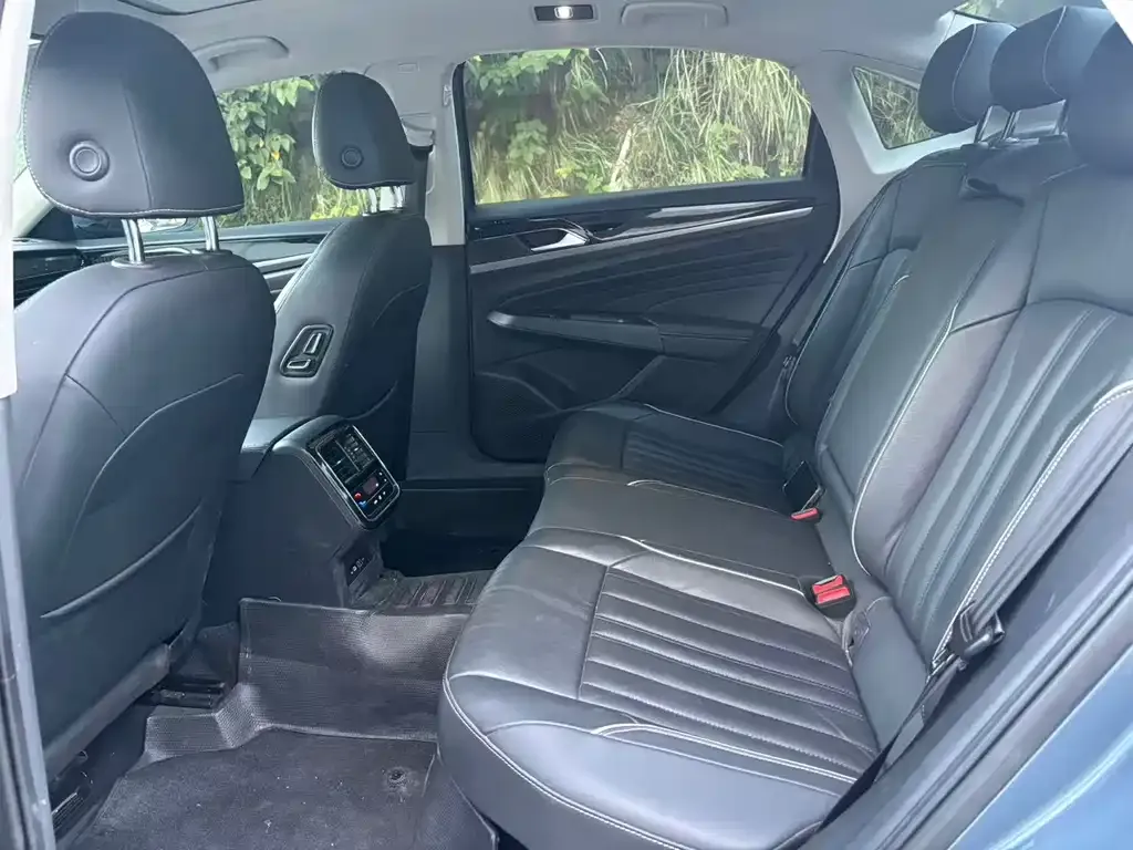 Volkswagen Passat — фото 4