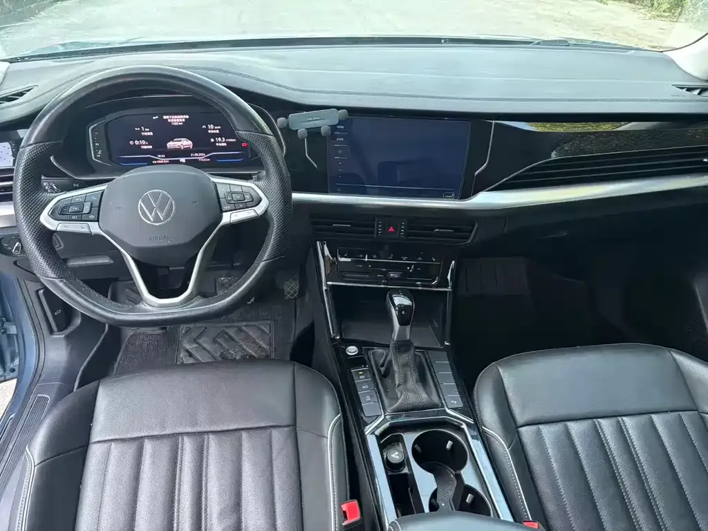 Volkswagen Passat — фото 5