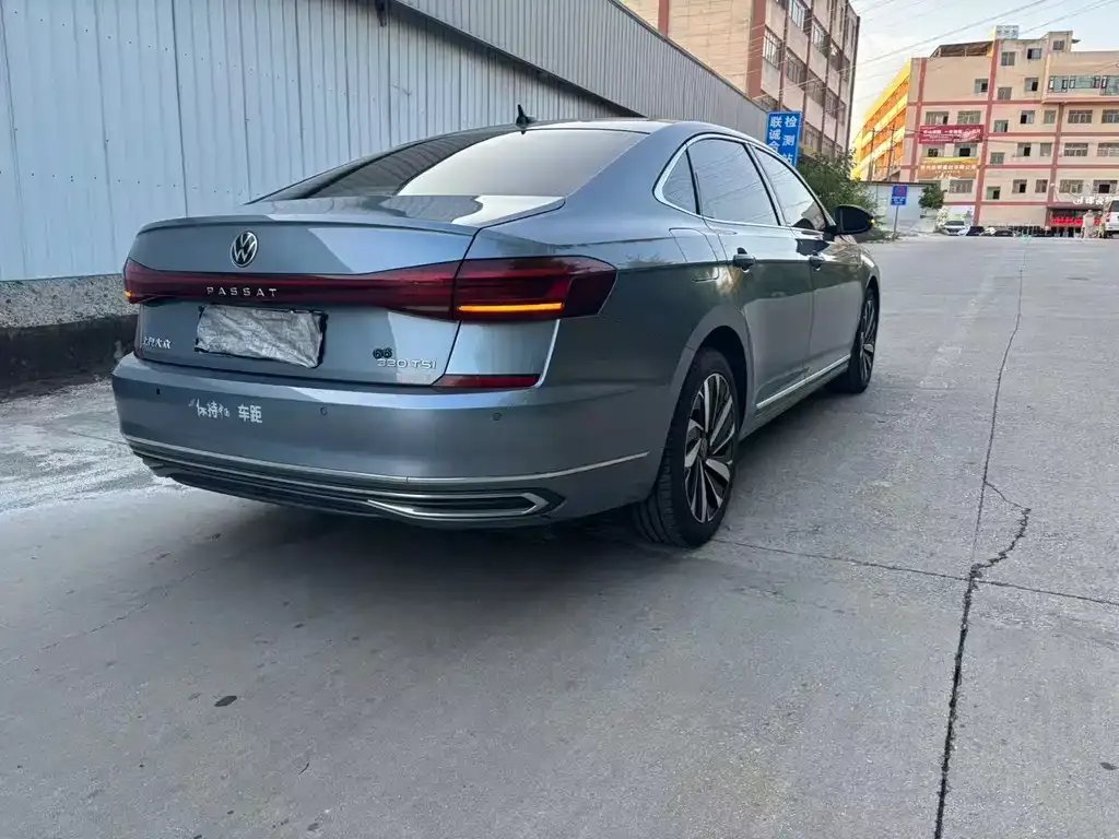 Volkswagen Passat — фото 2
