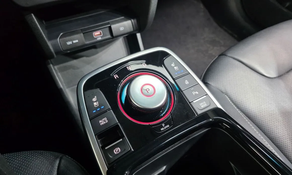 Kia Niro — фото 10