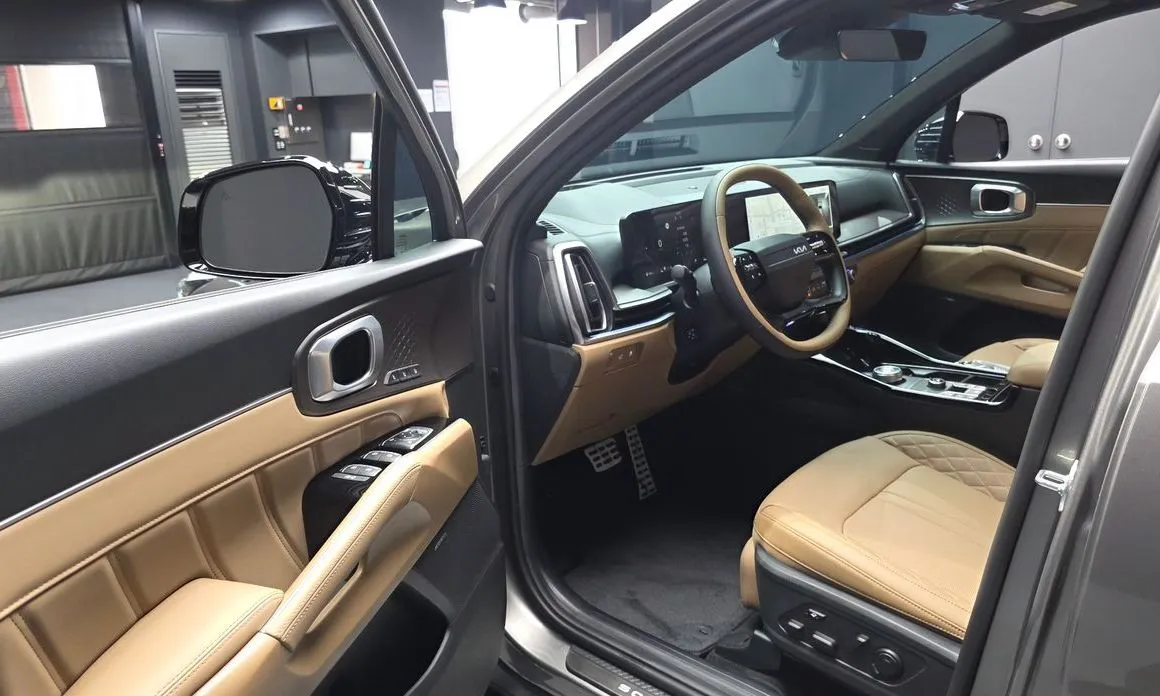 Kia Sorento — фото 7