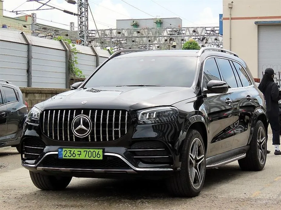 Mercedes-Benz GLS-Class — фото 1