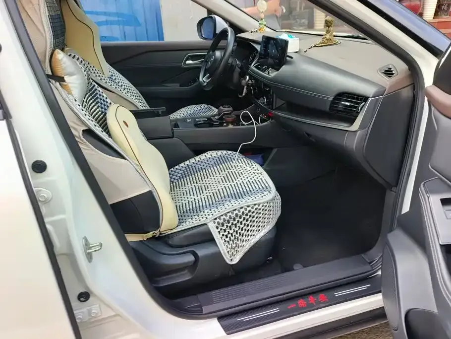 Nissan X-Trail — фото 10