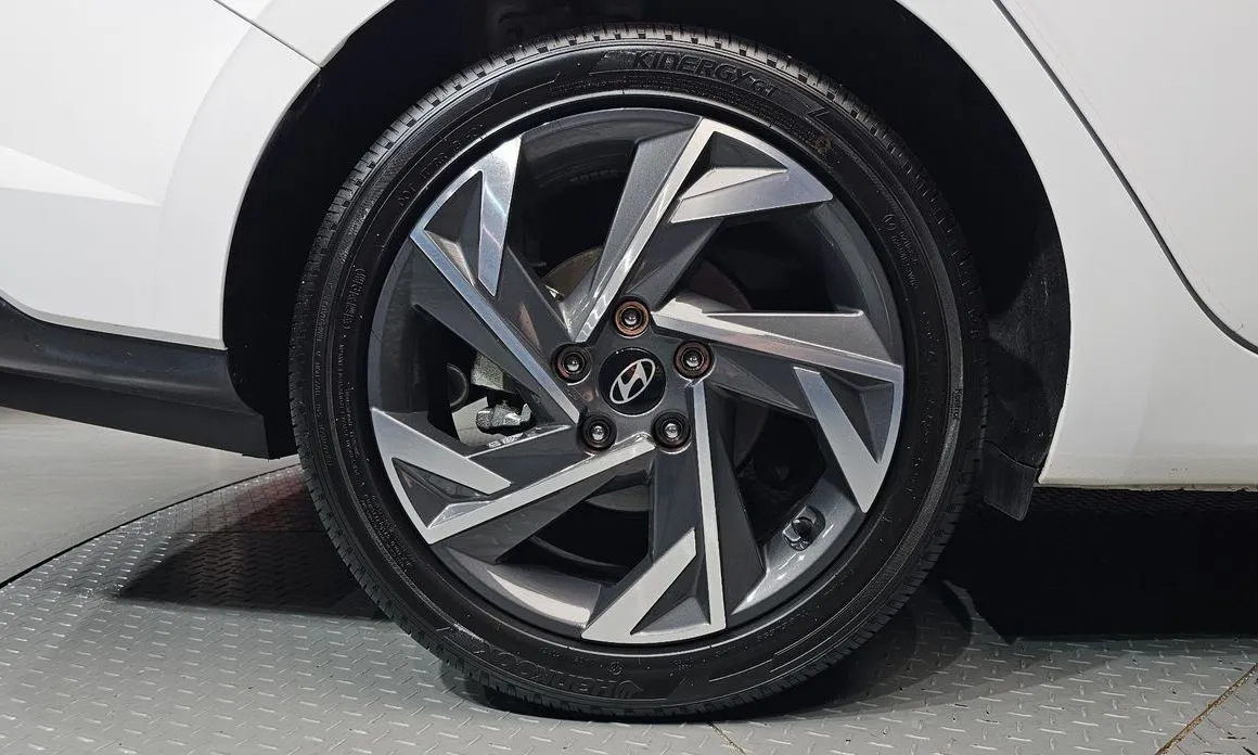 Hyundai AVANTE — фото 5