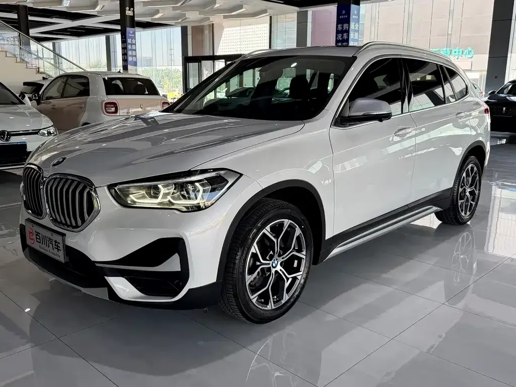 BMW X1 — фото 1