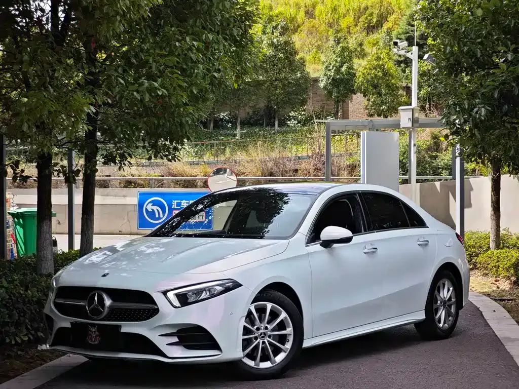 Mercedes-Benz A-Class — фото 1