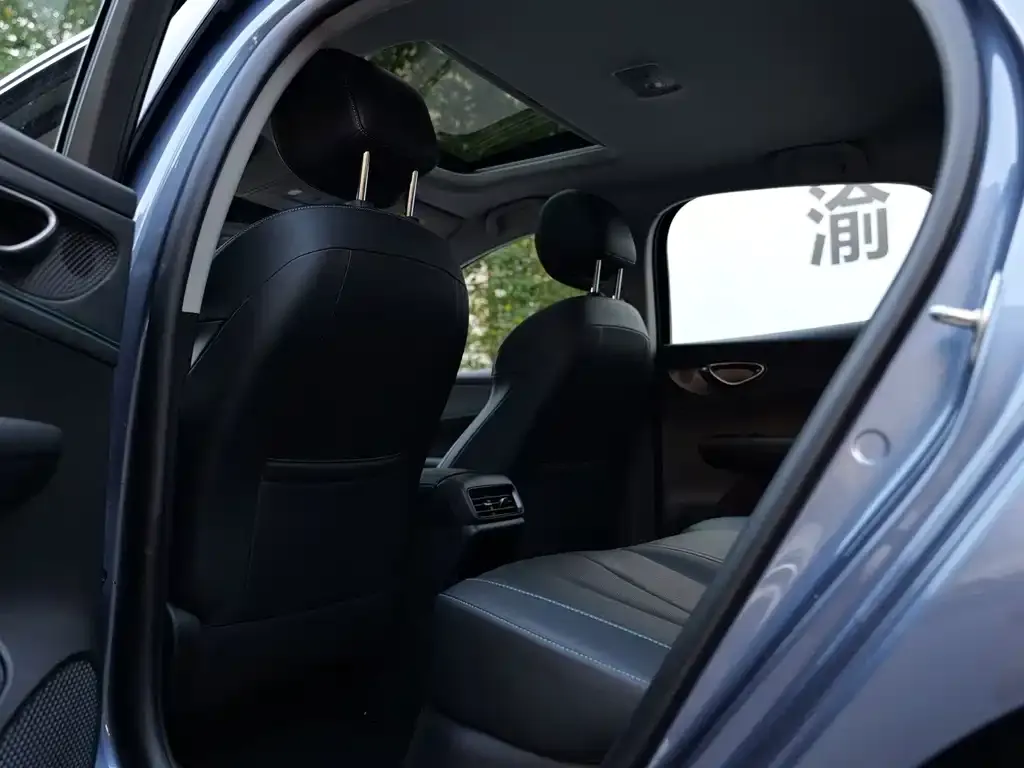 BYD Seal 05 DM-i — фото 3