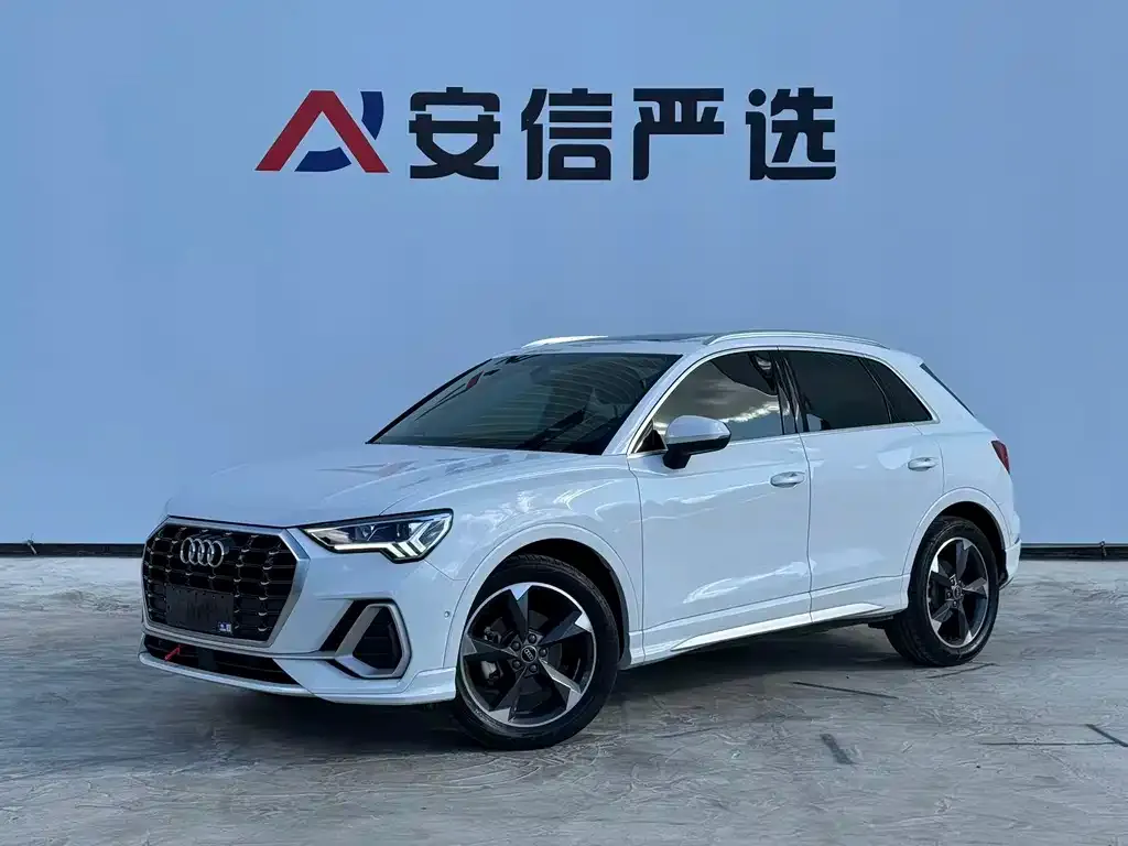 Audi Q3 — фото 1