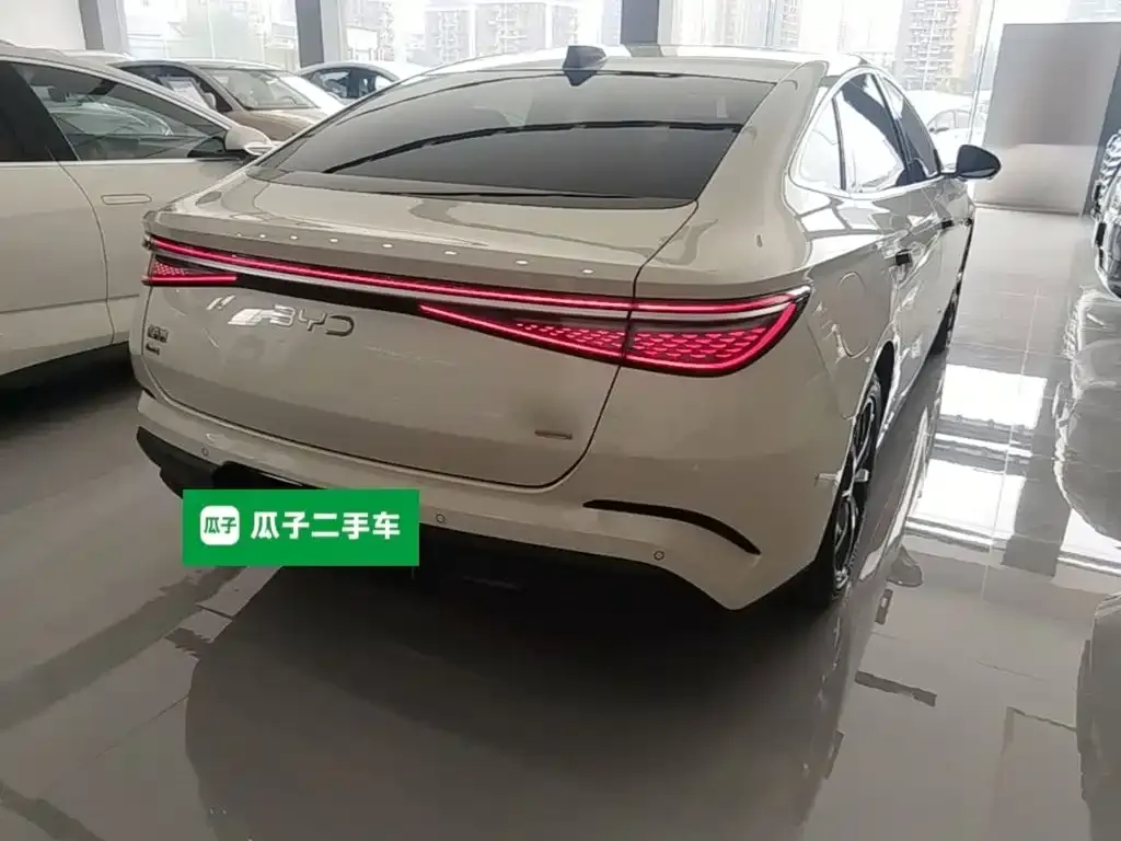 BYD Seal 07 DM-i — фото 9