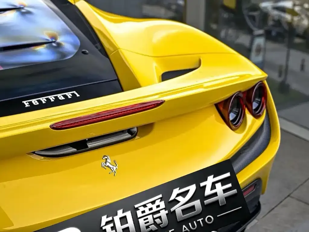Ferrari F8 — фото 5
