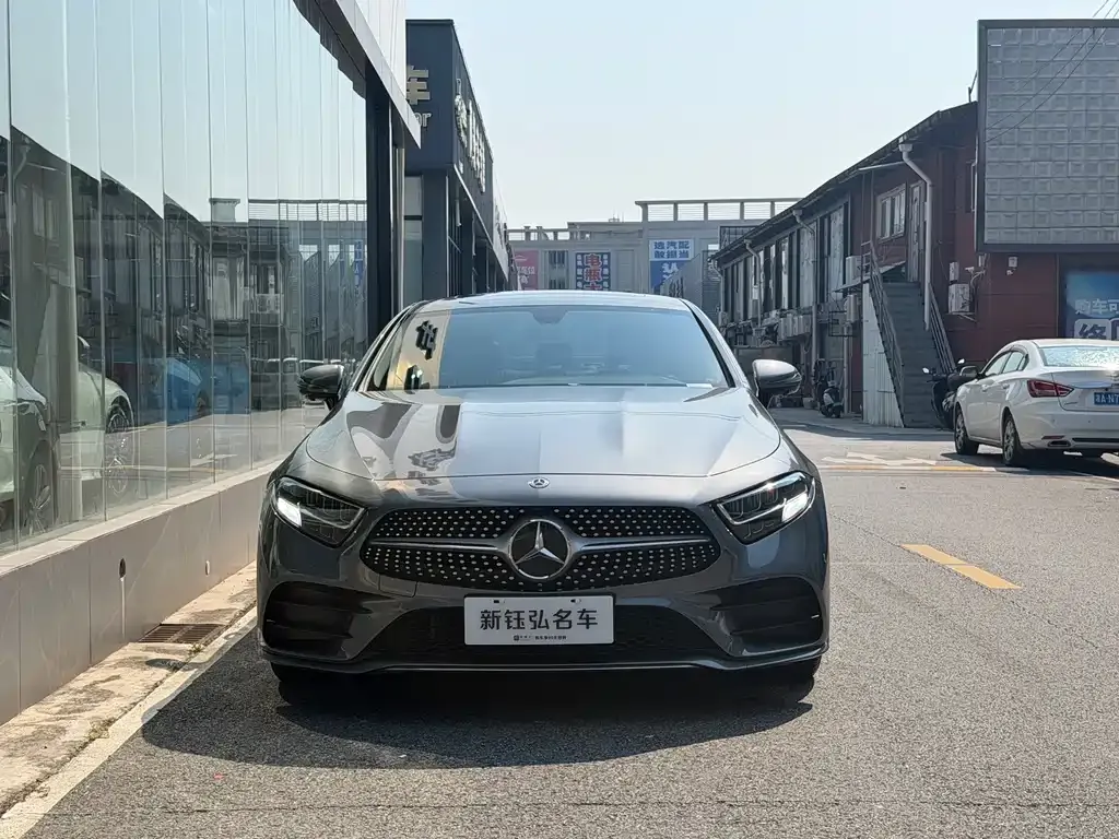 Mercedes-Benz CLS — фото 1