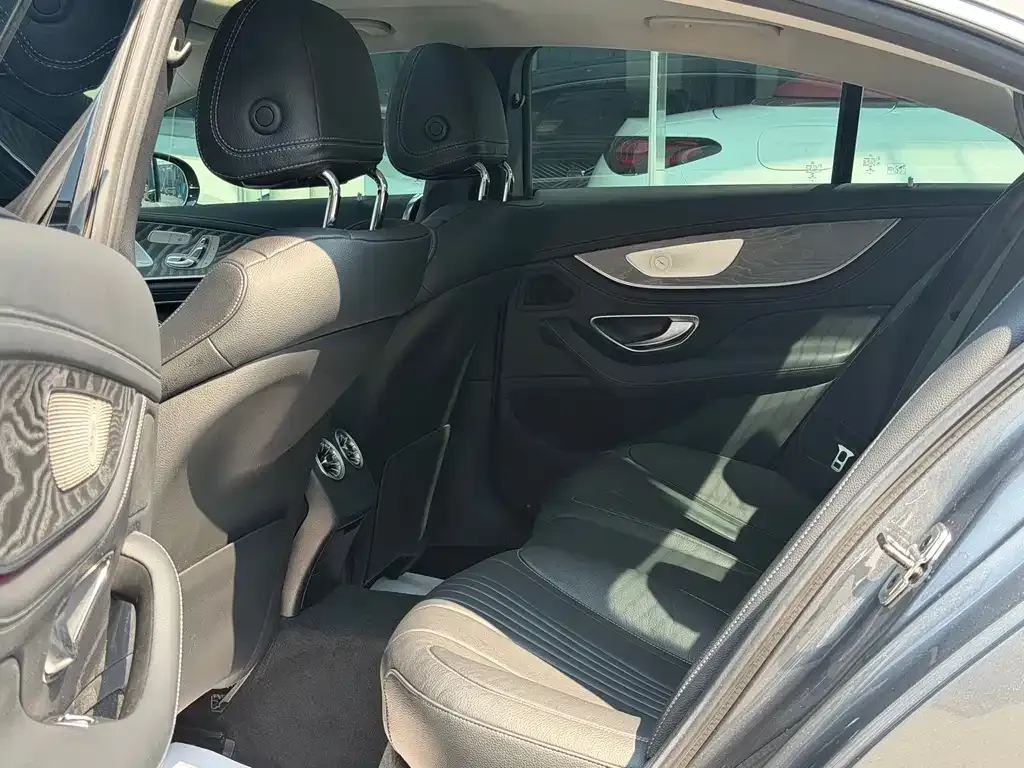 Mercedes-Benz CLS — фото 6
