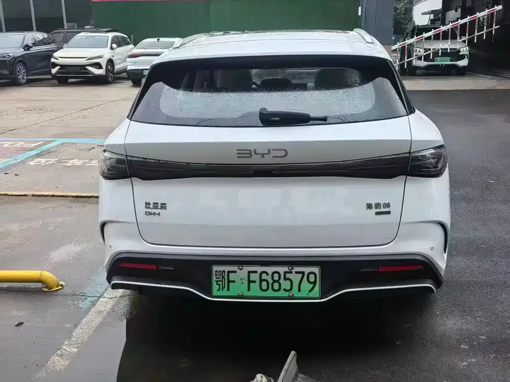 BYD Seal 06 DM-i Touring — фото 7