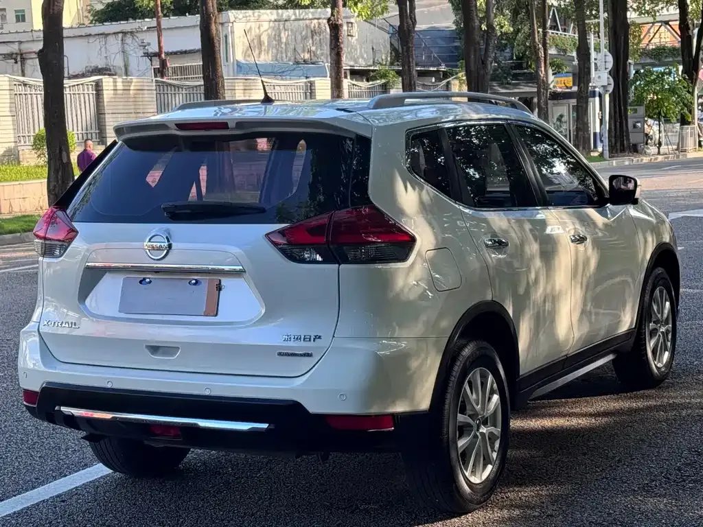 Nissan X-Trail — фото 4