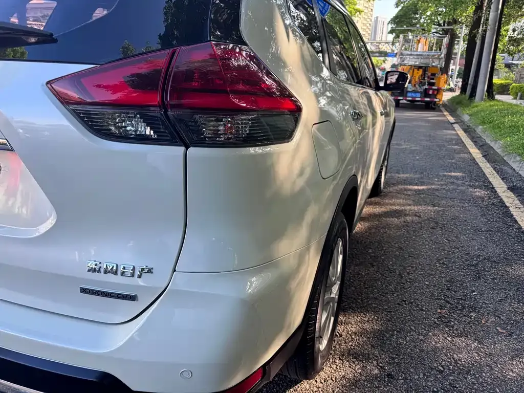 Nissan X-Trail — фото 2
