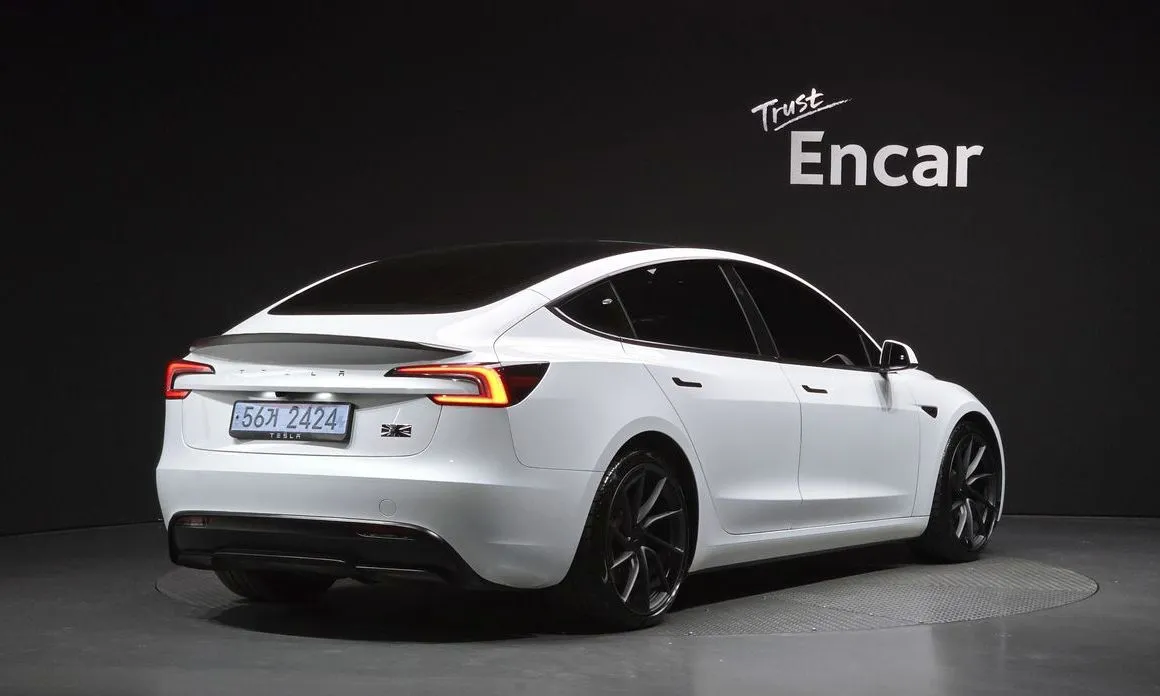 Tesla Model 3 — фото 4