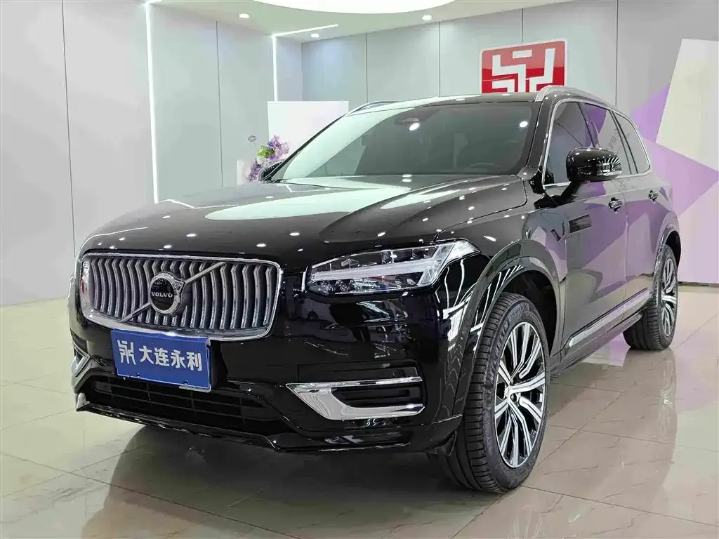 Volvo XC90 — фото 1