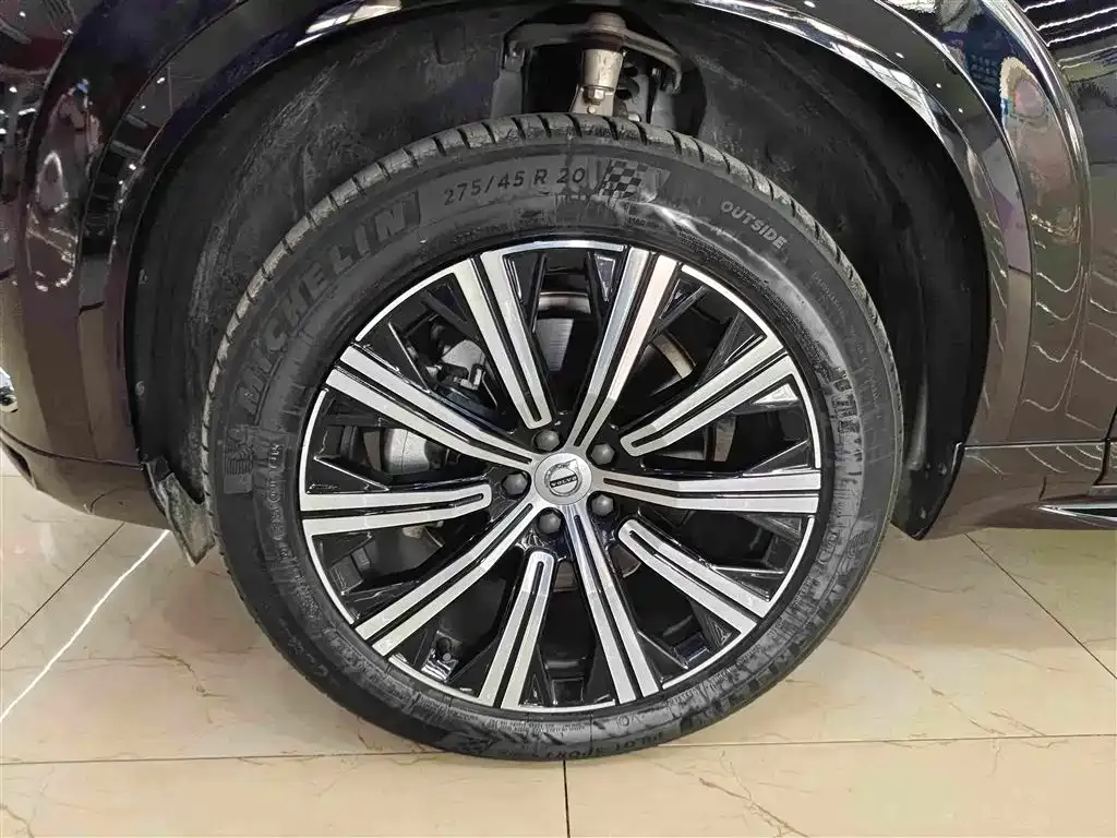 Volvo XC90 — фото 2