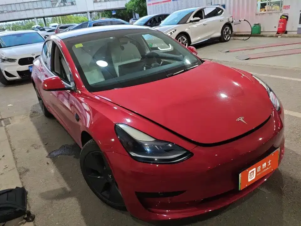 Tesla Model 3 — фото 5