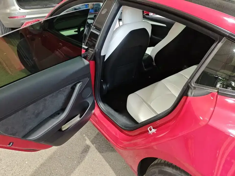 Tesla Model 3 — фото 6