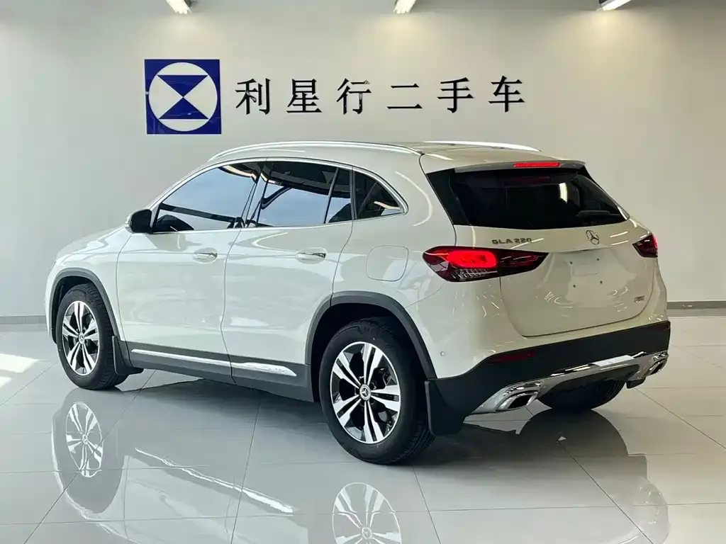 Mercedes-Benz GLA — фото 5