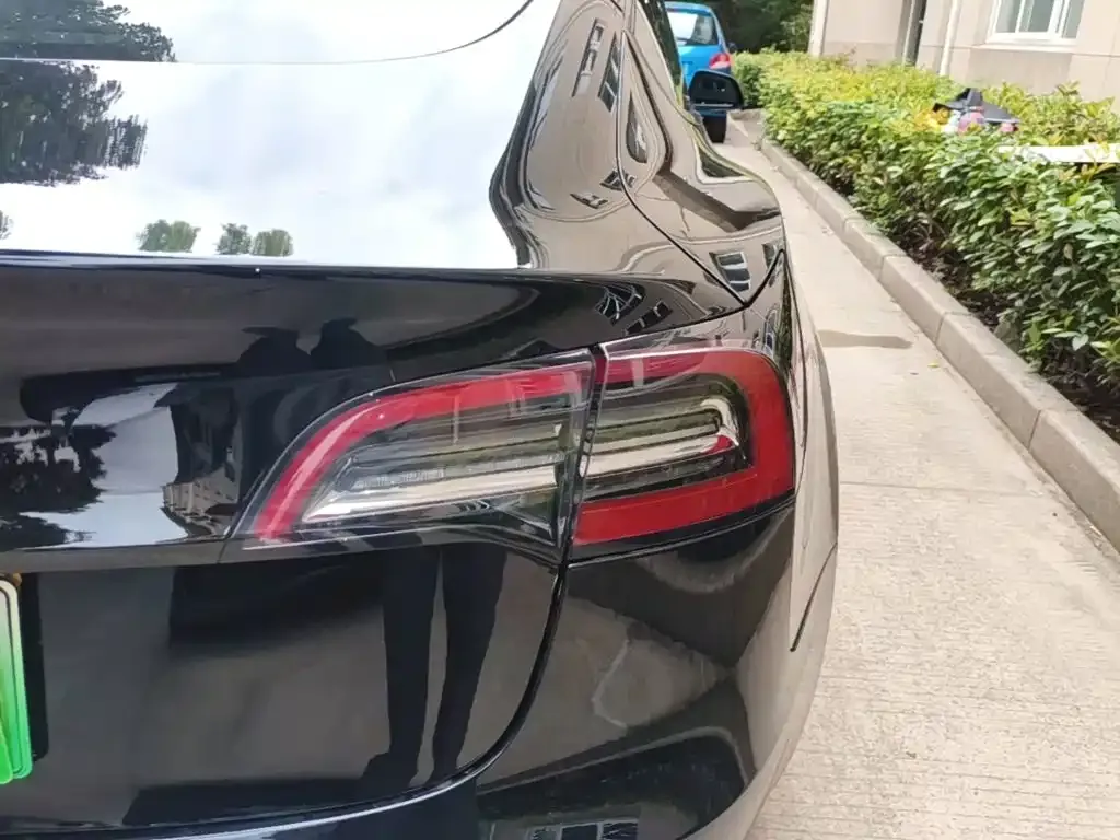 Tesla Model 3 — фото 6