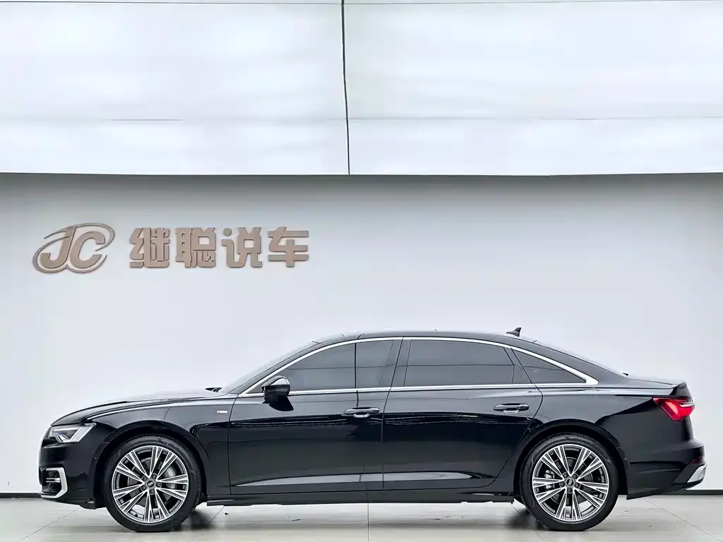 Audi A6L — фото 5