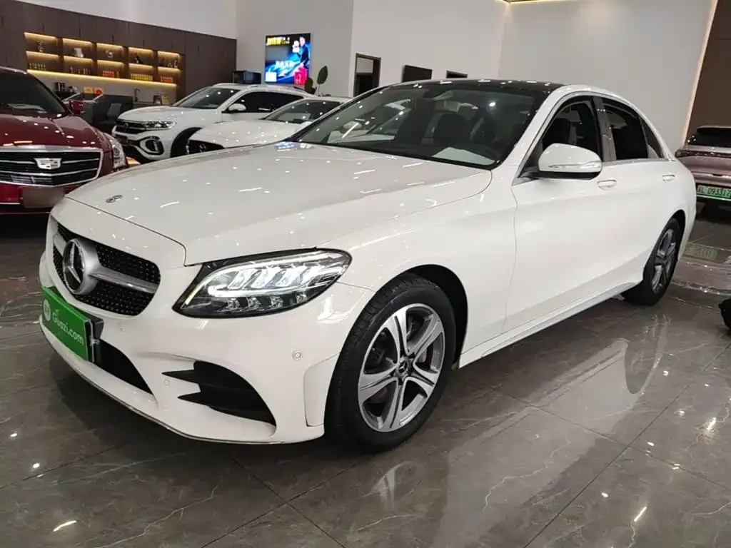 Mercedes-Benz C-Class — фото 1