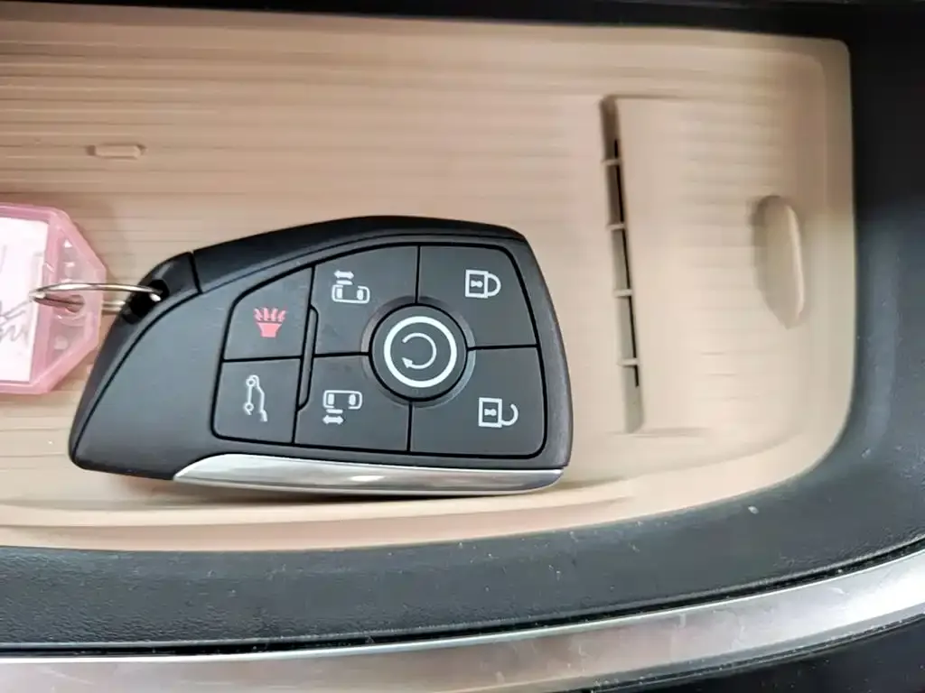 Buick GL8 Hybrid — фото 2