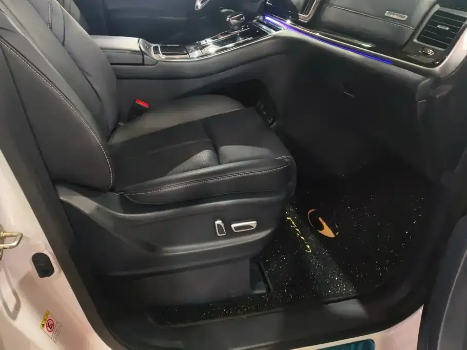 GAC Motor Trumpchi M8 — фото 10