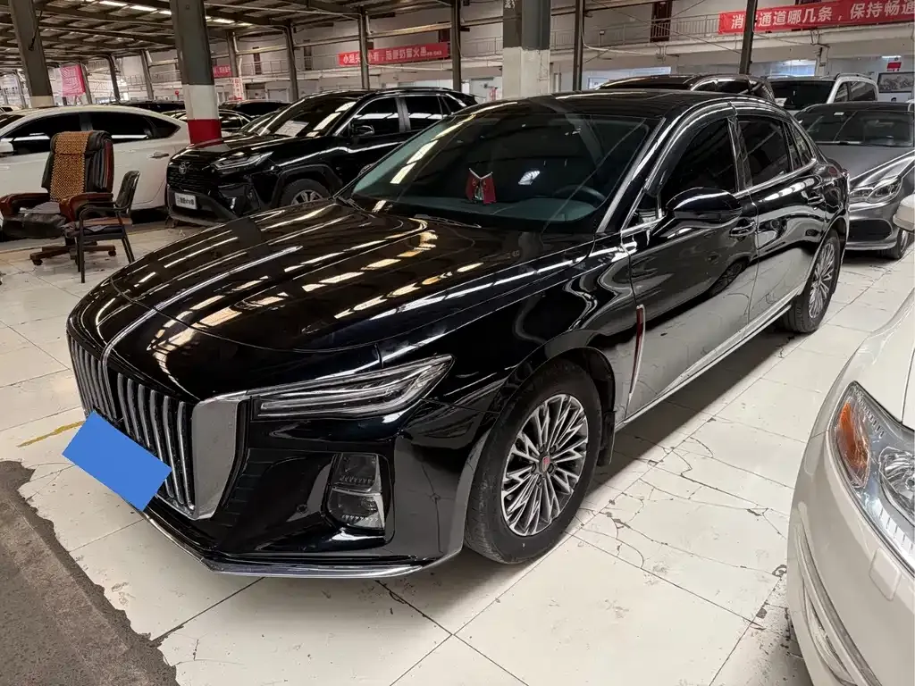 Hongqi H5 — фото 1