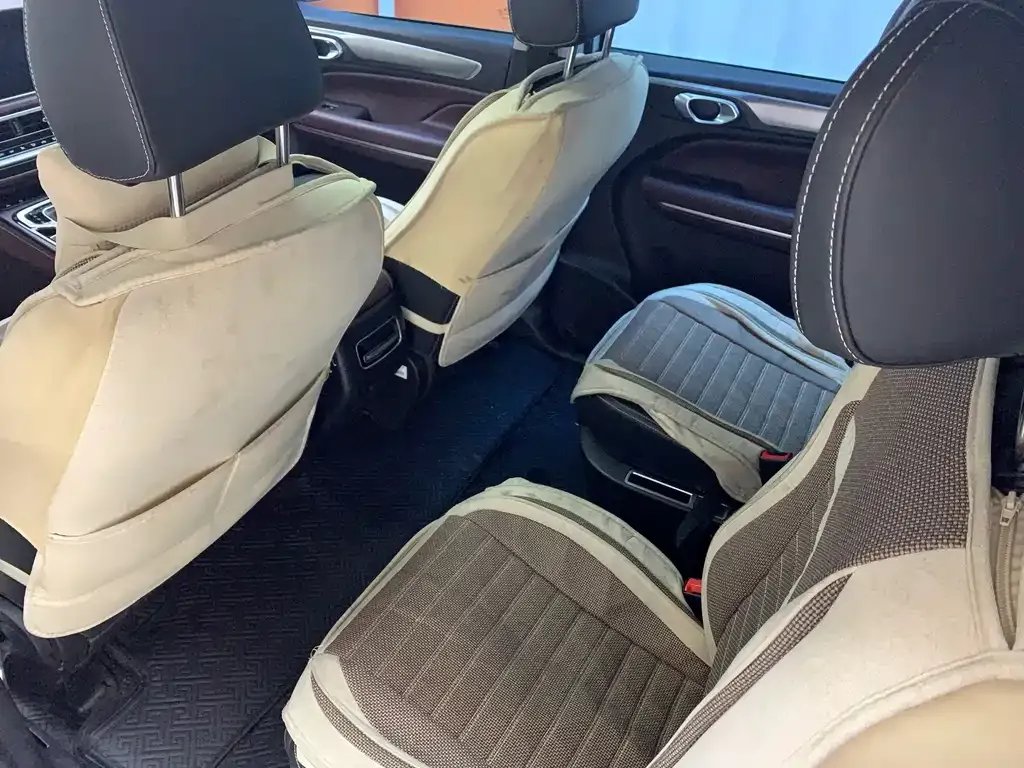 GAC Motor Trumpchi M6 — фото 10