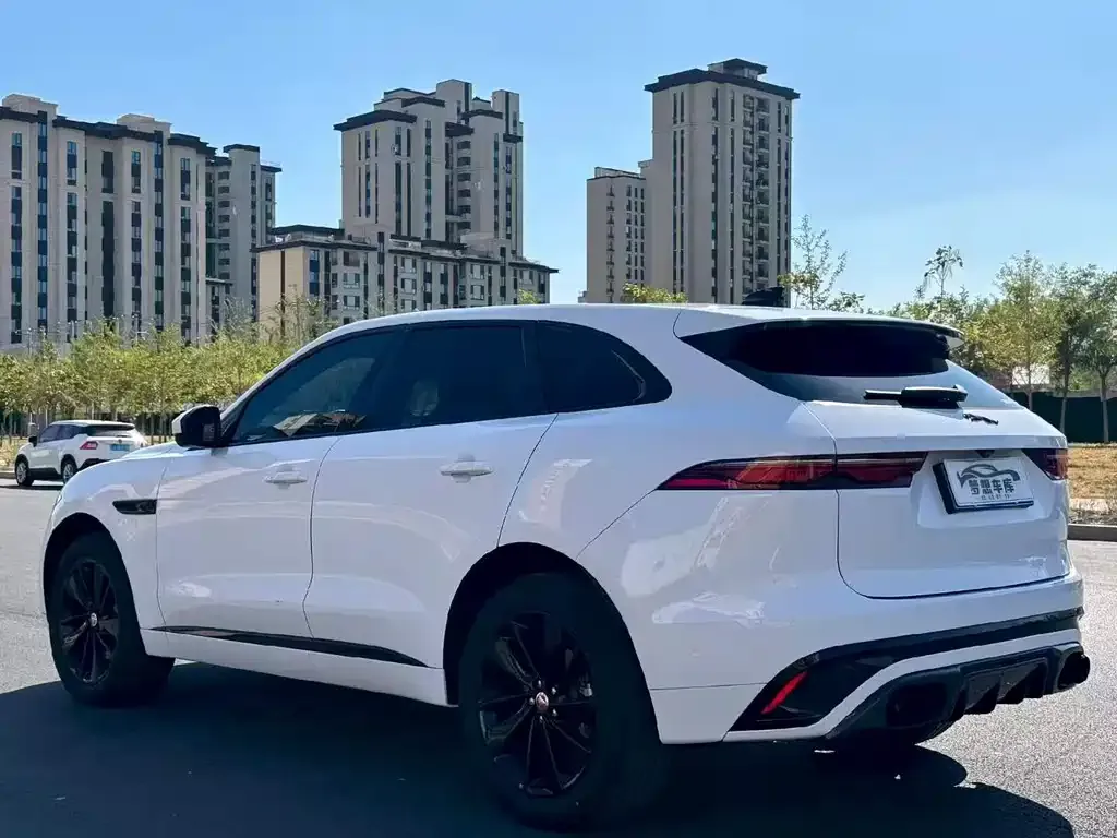 Jaguar F-PACE — фото 3