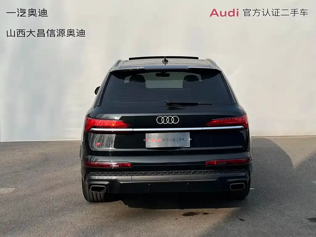 Audi Q7 — фото 9