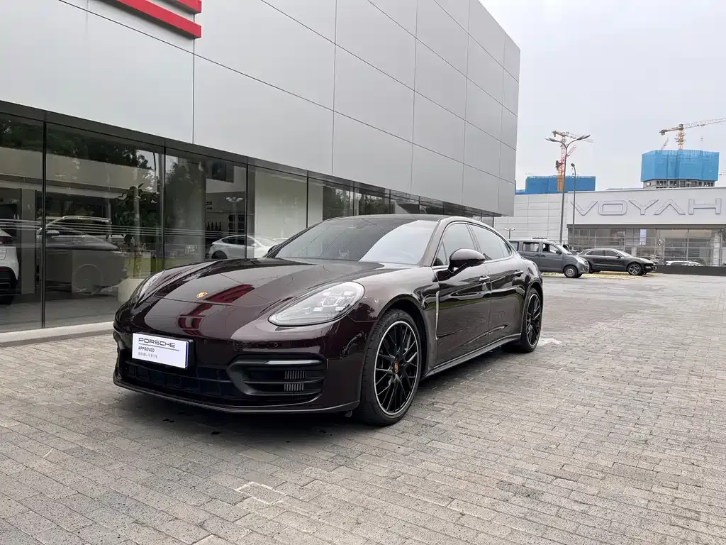 Porsche Panamera — фото 1