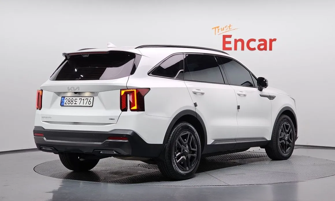 Kia Sorento — фото 9