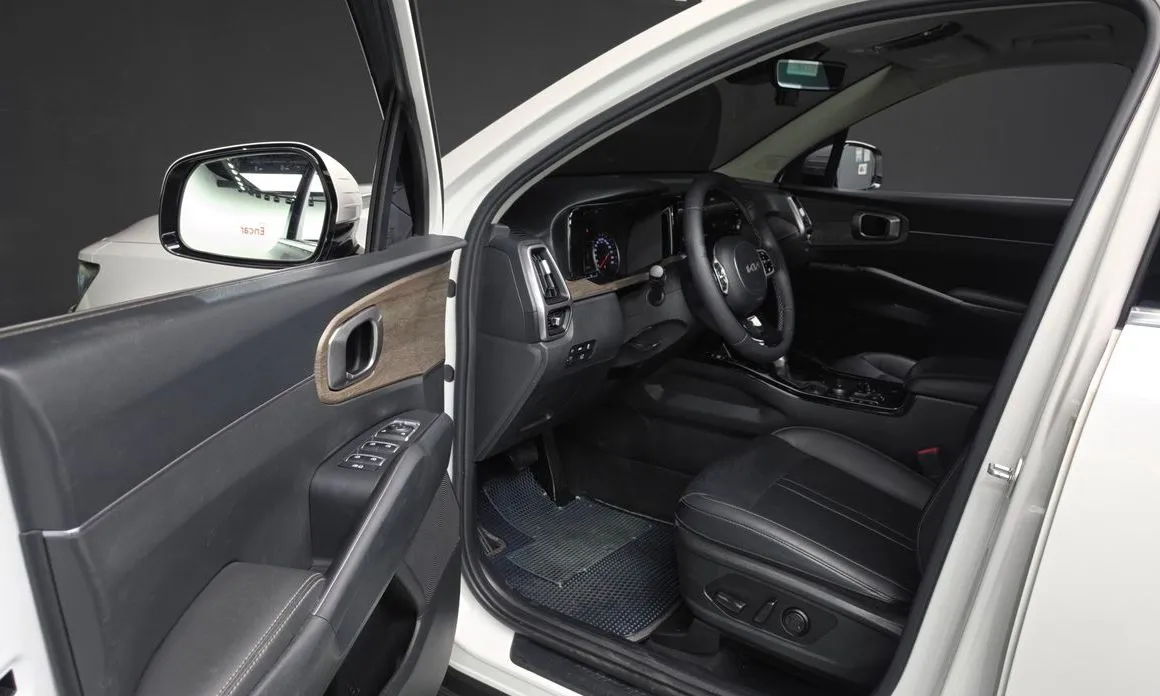 Kia Sorento — фото 8
