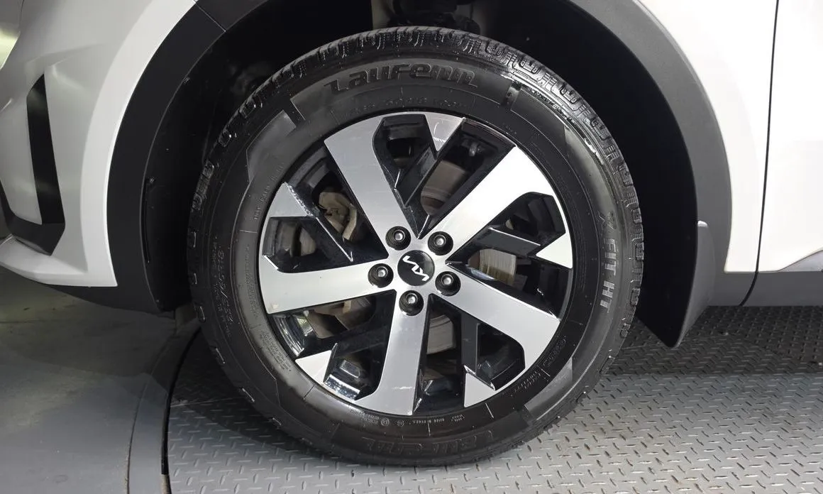 Kia Sorento — фото 9
