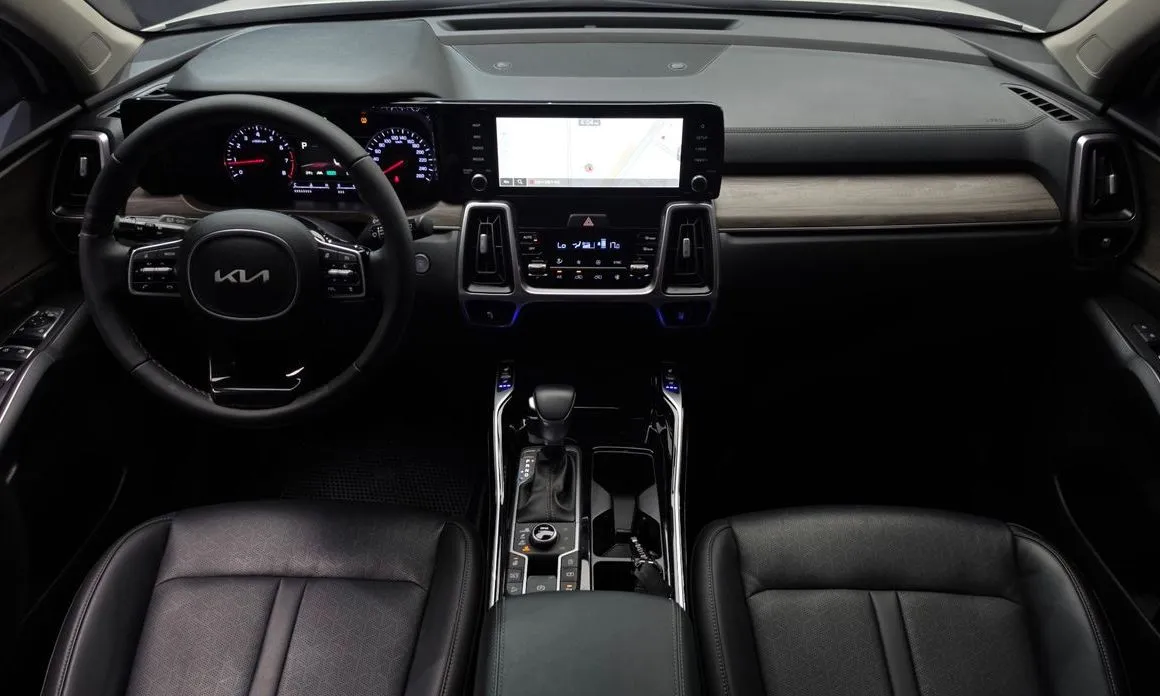 Kia Sorento — фото 6
