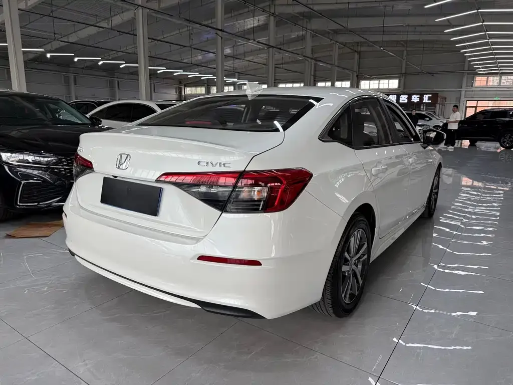 Honda Civic — фото 4