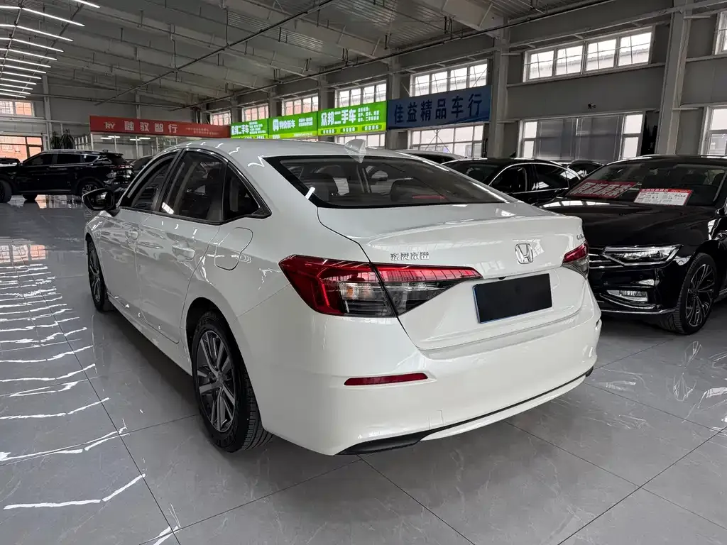Honda Civic — фото 8