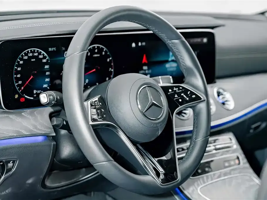 Mercedes-Benz CLS — фото 5