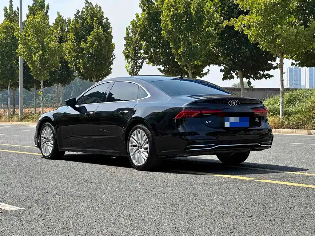 Audi A7L — фото 4