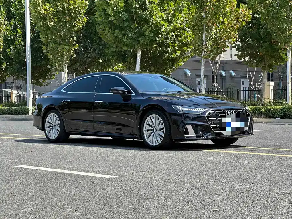 Audi A7L — фото 8