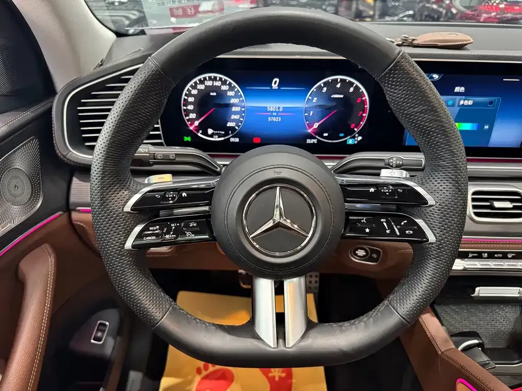 Mercedes-Benz GLS — фото 3