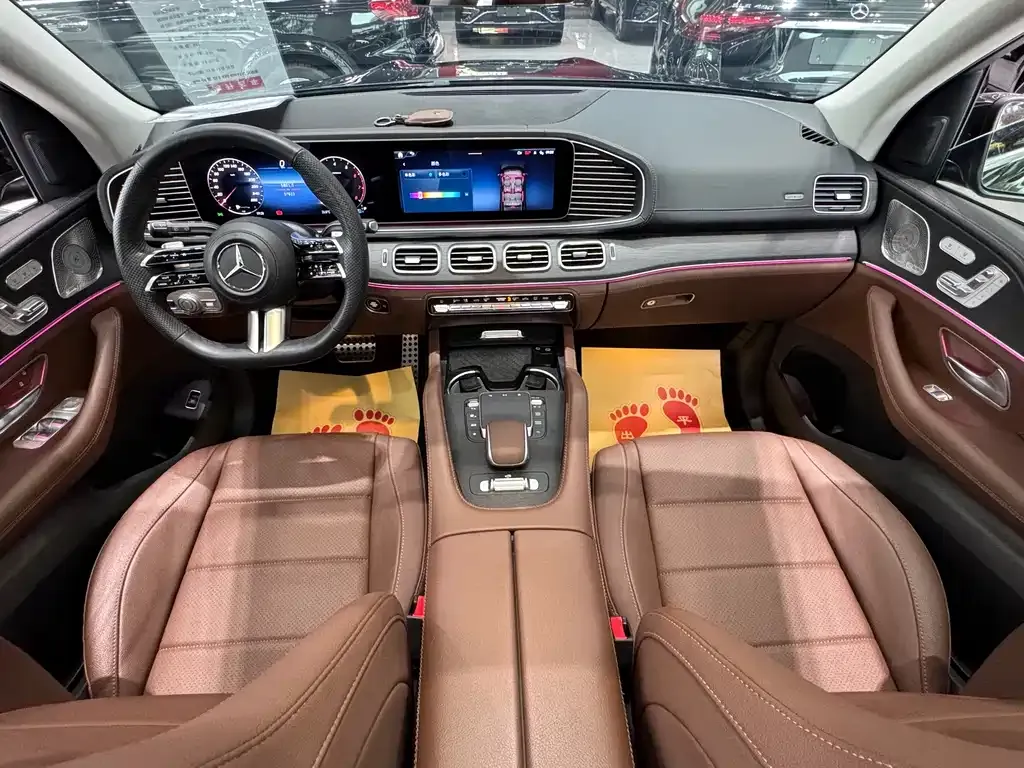 Mercedes-Benz GLS — фото 9