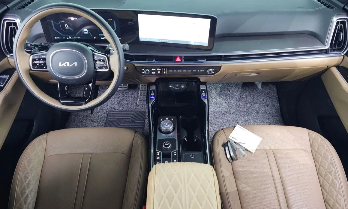 Kia Sorento — фото 8