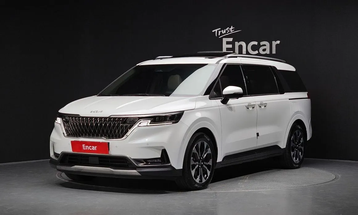 Kia Carnival — фото 1