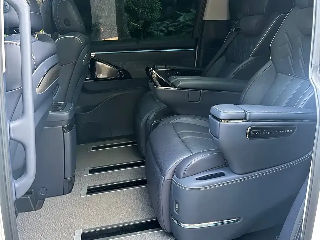 GAC Motor Trumpchi Xiangwang M8 — фото 4